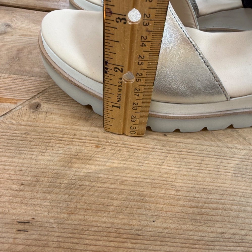 Strappy Wedge sandal - Picture 7 of 8